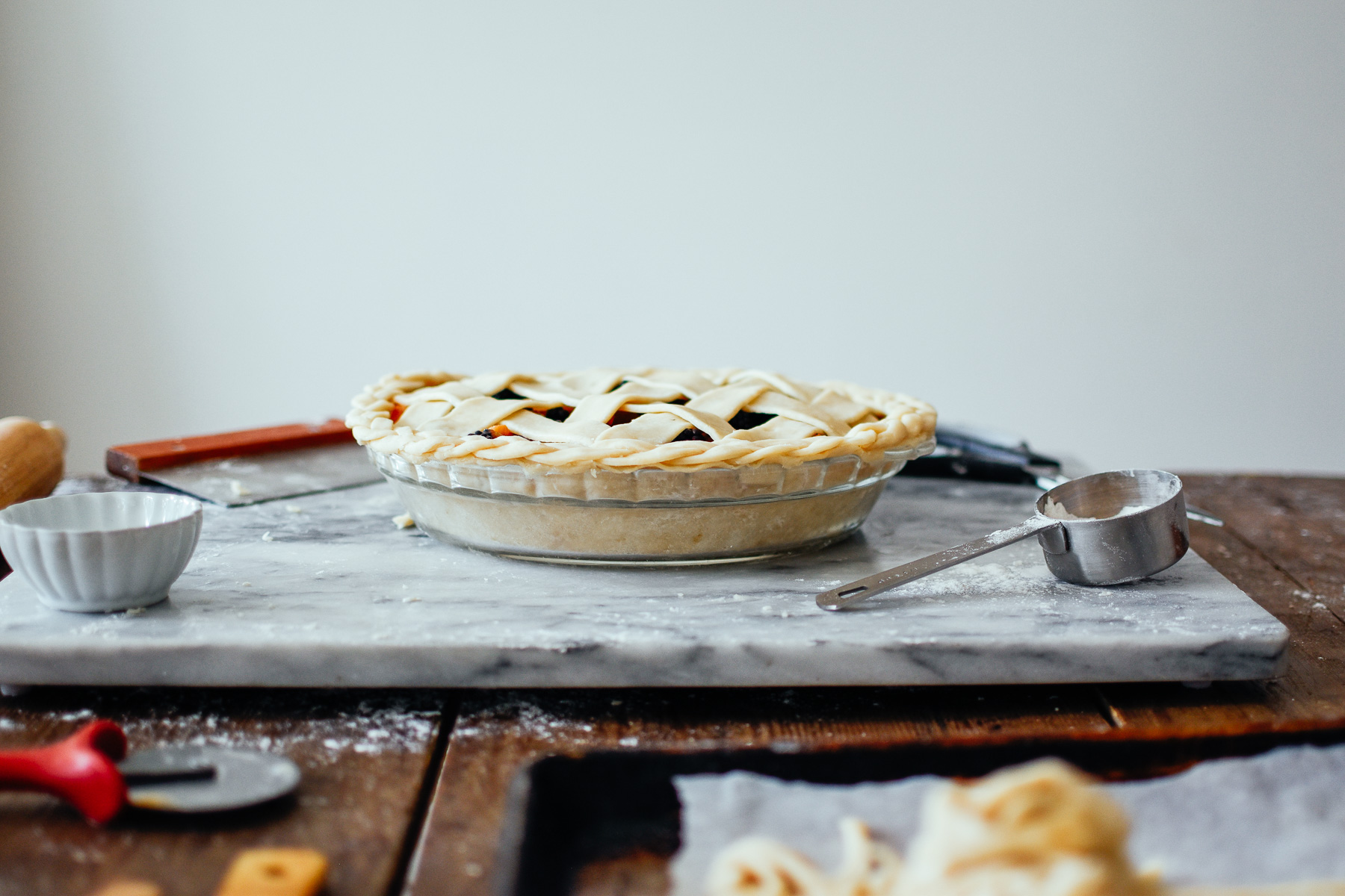 PEACHBLACKBERRYPIE_thefarmersdaughter-4.jpg
