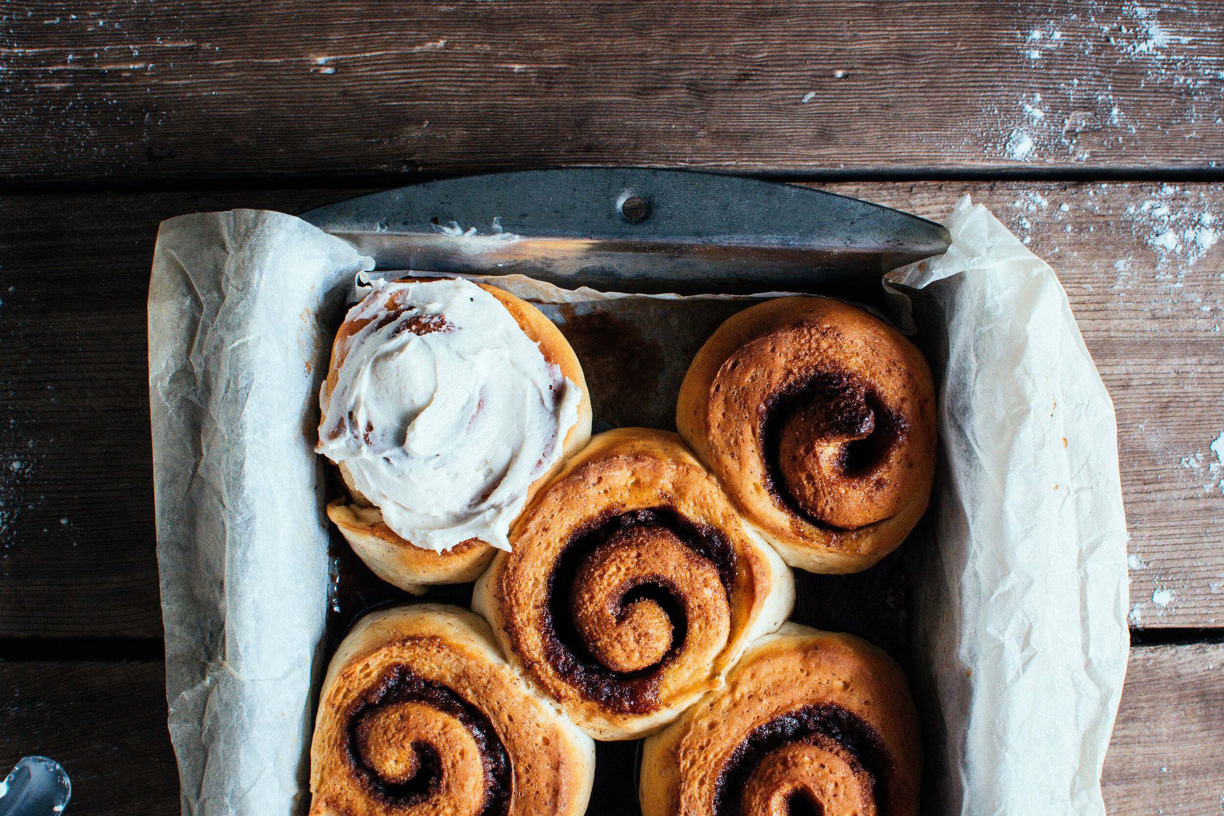 small batch cinnamon rolls (makes 5!)