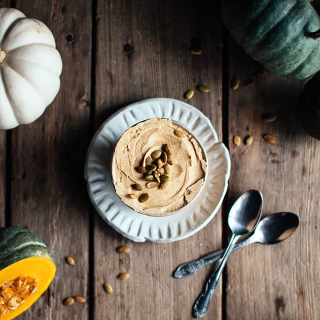 Anxiously pacing my house and checking the clock every 5 minutes because I'm leaving for England TONIGHT!! The travel jitters are real...and I might dig through the freezer to find the last of this pumpkin ice cream while I kill time 🙈😅🤷‍♀️
.
Recipe for this dairy free coconut pumpkin ice cream is in my blog archives.
.
#pumpkintime #fallvibes #fallishere #autumnmood #seasonspoetry #foodstyling #foodphotography #onthetable #mycommontable #thebakefeed #f52grams #feedfeed #livefolk #livethelittlethings #moodygrams  #livesimply #abmlifeissweet #thehappynow #gloobyfood #imsomartha #thefarmersdaughter #farmgirlbakes