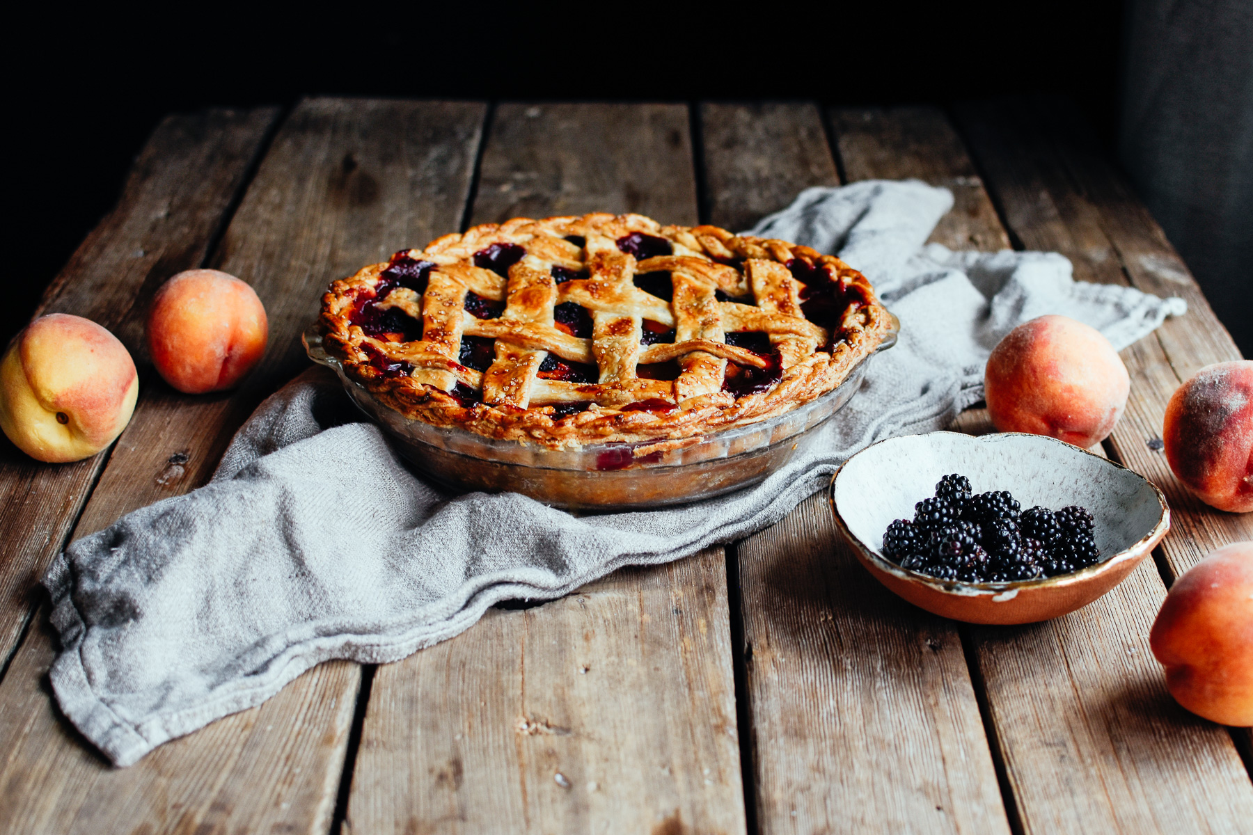 peach blackberry pie